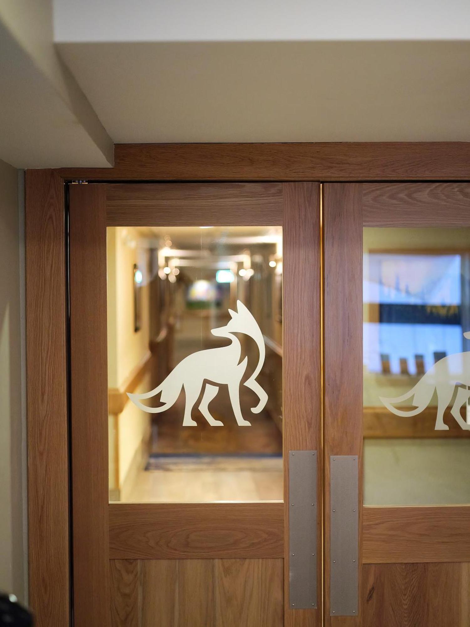 Fernie Fox Hotel Buitenkant foto